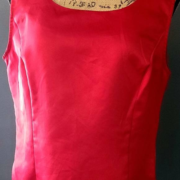 Sag Harbor Red Sleeveless Shirt size 10 with zipper on the side. - Picture 6 of 15